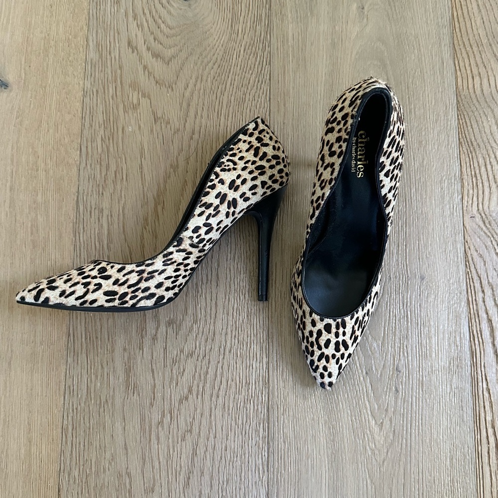 Charles by Charles David Leopard Print Pointed Toe Stiletto Pumps (Size 9)